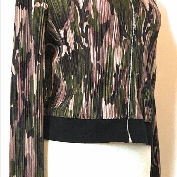 Charlotte Russe Camo jacket, Sz med - Picture 5 of 5